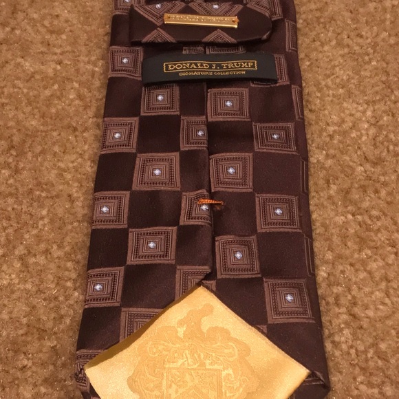 DONALD J. TRUMP Brown On Brown Squares Luxury Tie - Picture 2 of 4